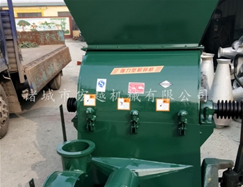 鍘草揉搓粉碎機(jī)